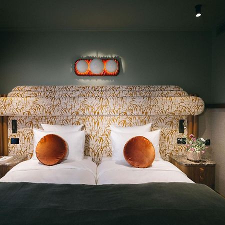 1.75 Paris La Treve Hotel ภายนอก รูปภาพ