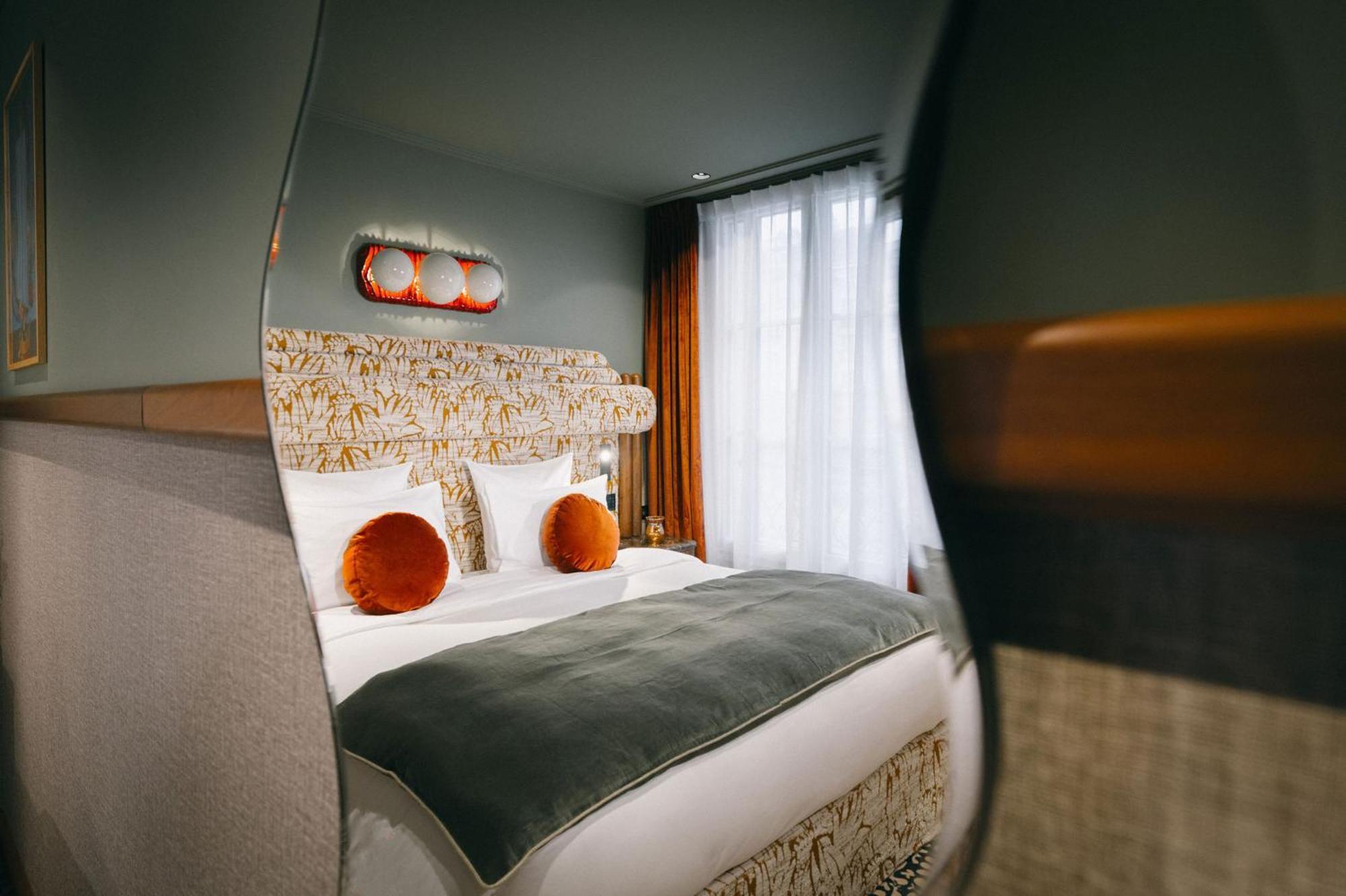 1.75 Paris La Treve Hotel ภายนอก รูปภาพ