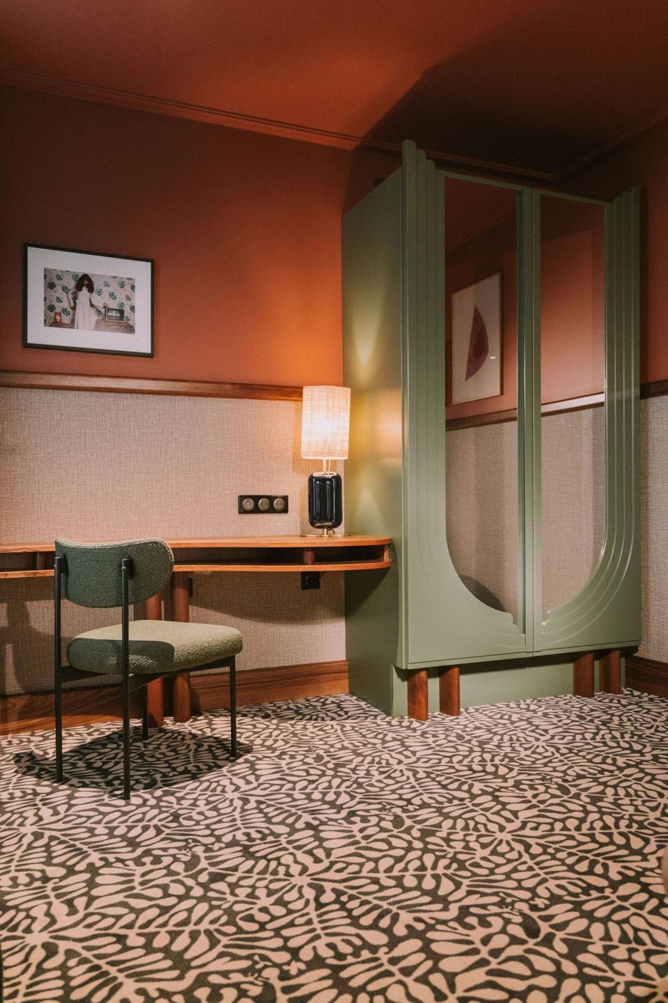 1.75 Paris La Treve Hotel ภายนอก รูปภาพ