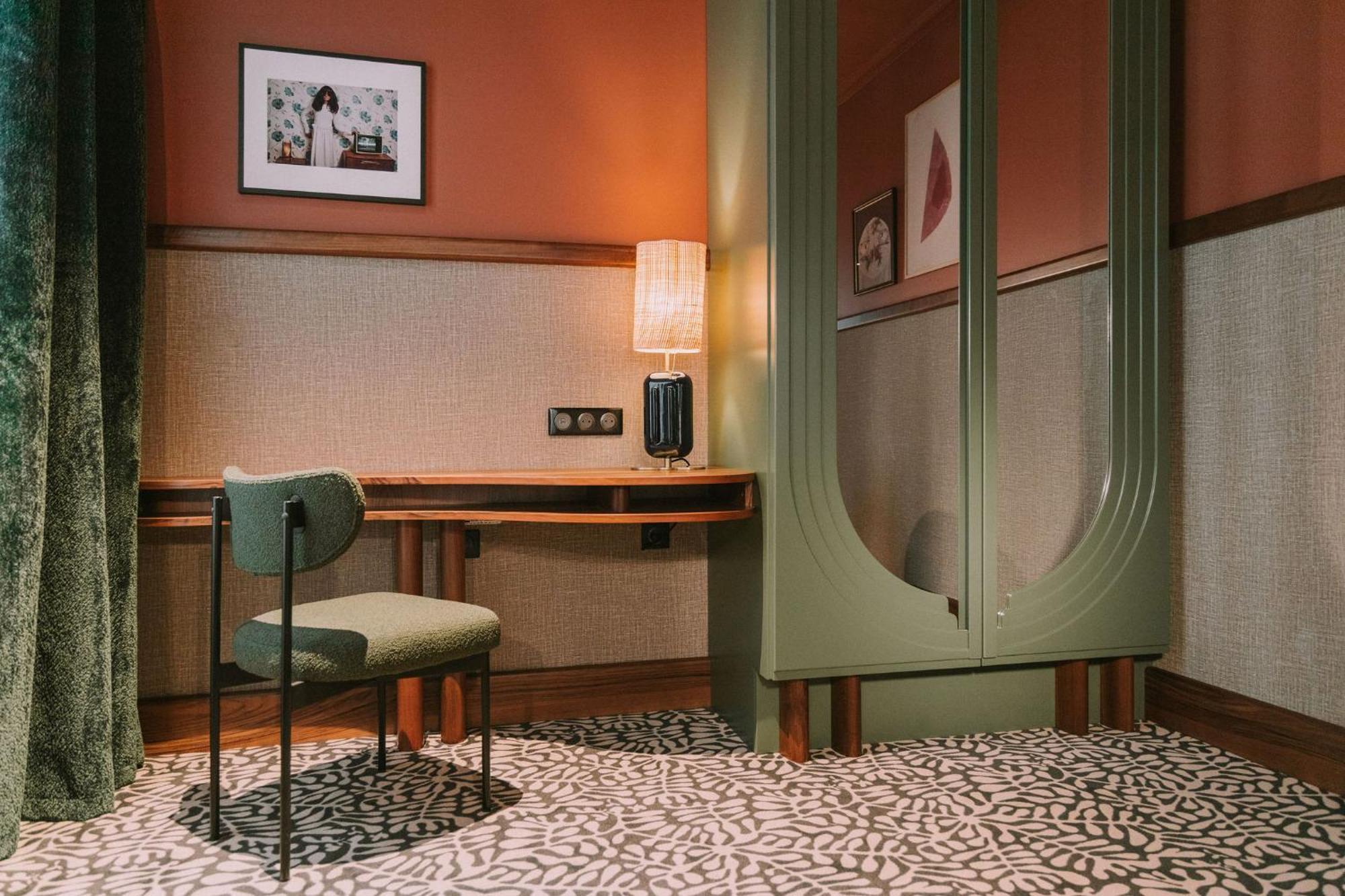 1.75 Paris La Treve Hotel ภายนอก รูปภาพ