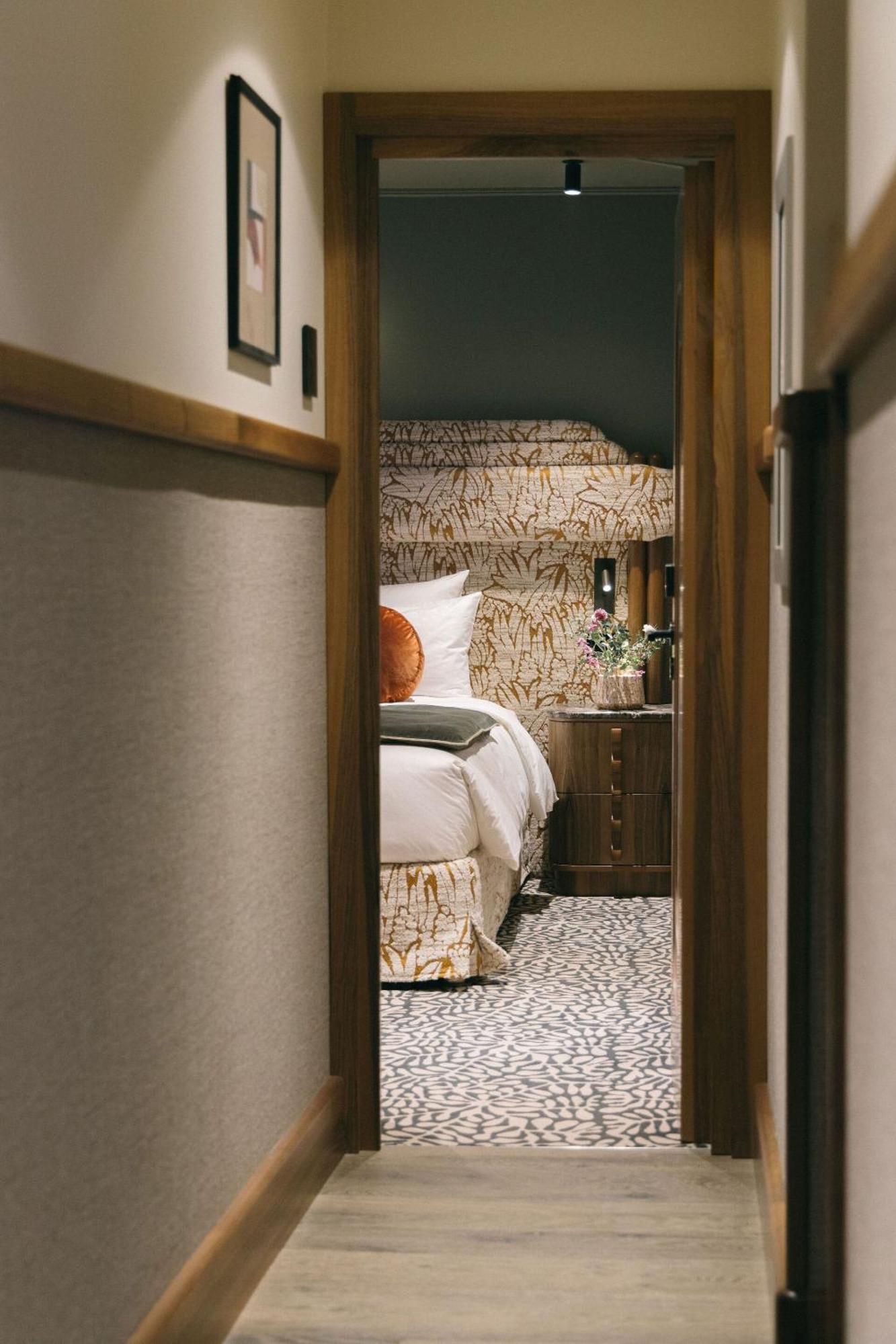 1.75 Paris La Treve Hotel ภายนอก รูปภาพ